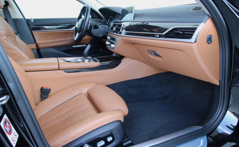 BMW 730