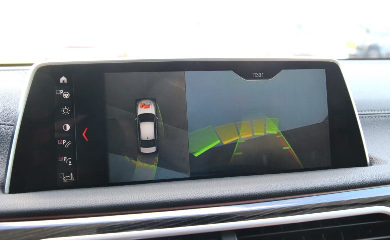 BMW 730