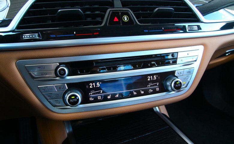 BMW 730