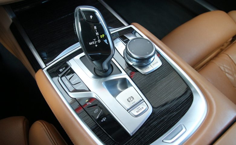 BMW 730