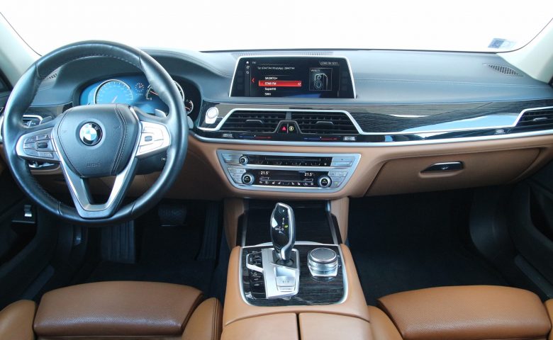 BMW 730