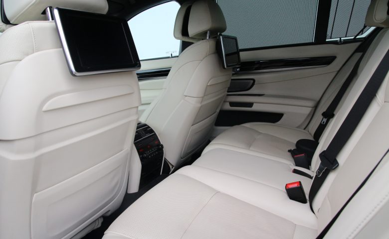 BMW 750