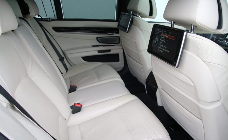 BMW 750