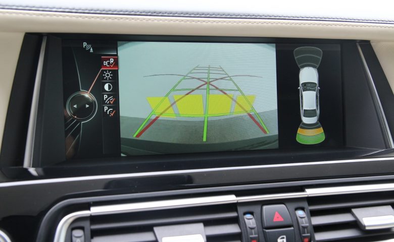 BMW 750