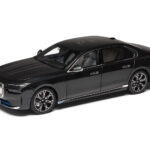 BMW I7 G70 miniatūra 1:18